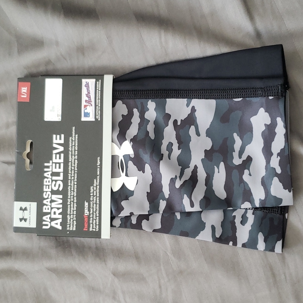 Under Armour Men's UA Team Camo Baseball Arm SleeveBlack Camouflage L/XL